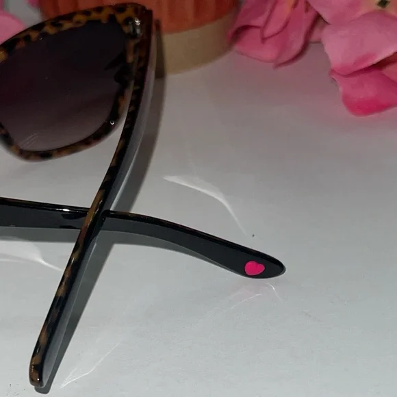 Betsey Johnson Brown Women’s Crystal Queen Cat Eye Sunglasses - Picture 8 of 11